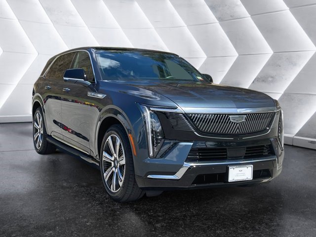 Certified 2025 Cadillac Escalade IQ Luxury 2 w/ LPO, Premium Carpet Package AWD/4WD image 8