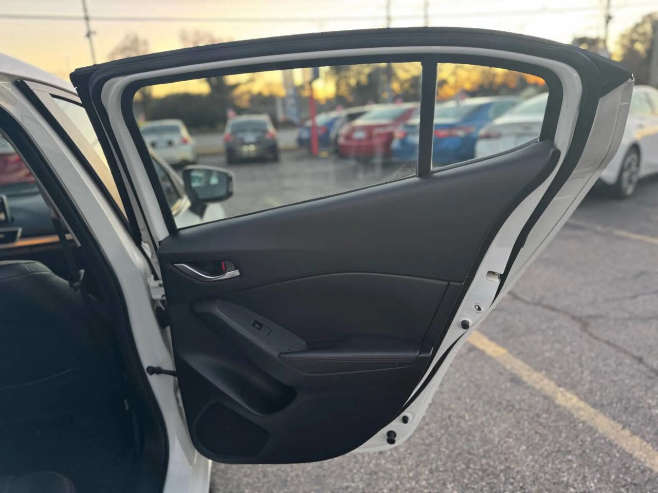 Used 2014 MAZDA MAZDA3 s Grand Touring image 16