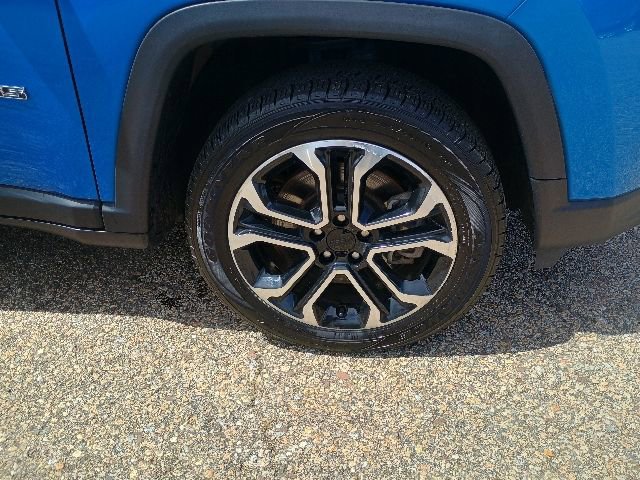 Used 2024 Jeep Compass Limited w/ Sun and Sound Group AWD/4WD image 10