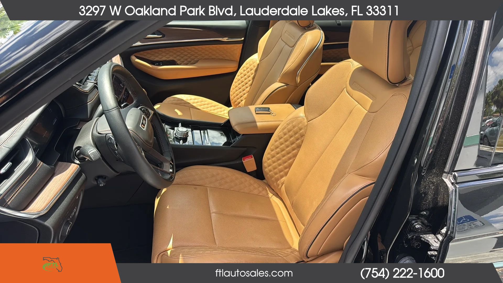 Used 2022 Jeep Grand Cherokee Summit w/ Luxury Tech Group V AWD/4WD image 27