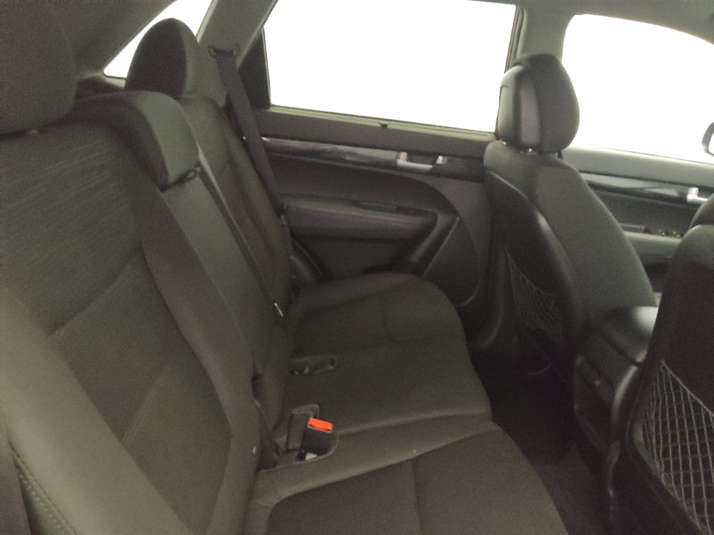 Used 2015 Kia Sorento LX FWD image 19