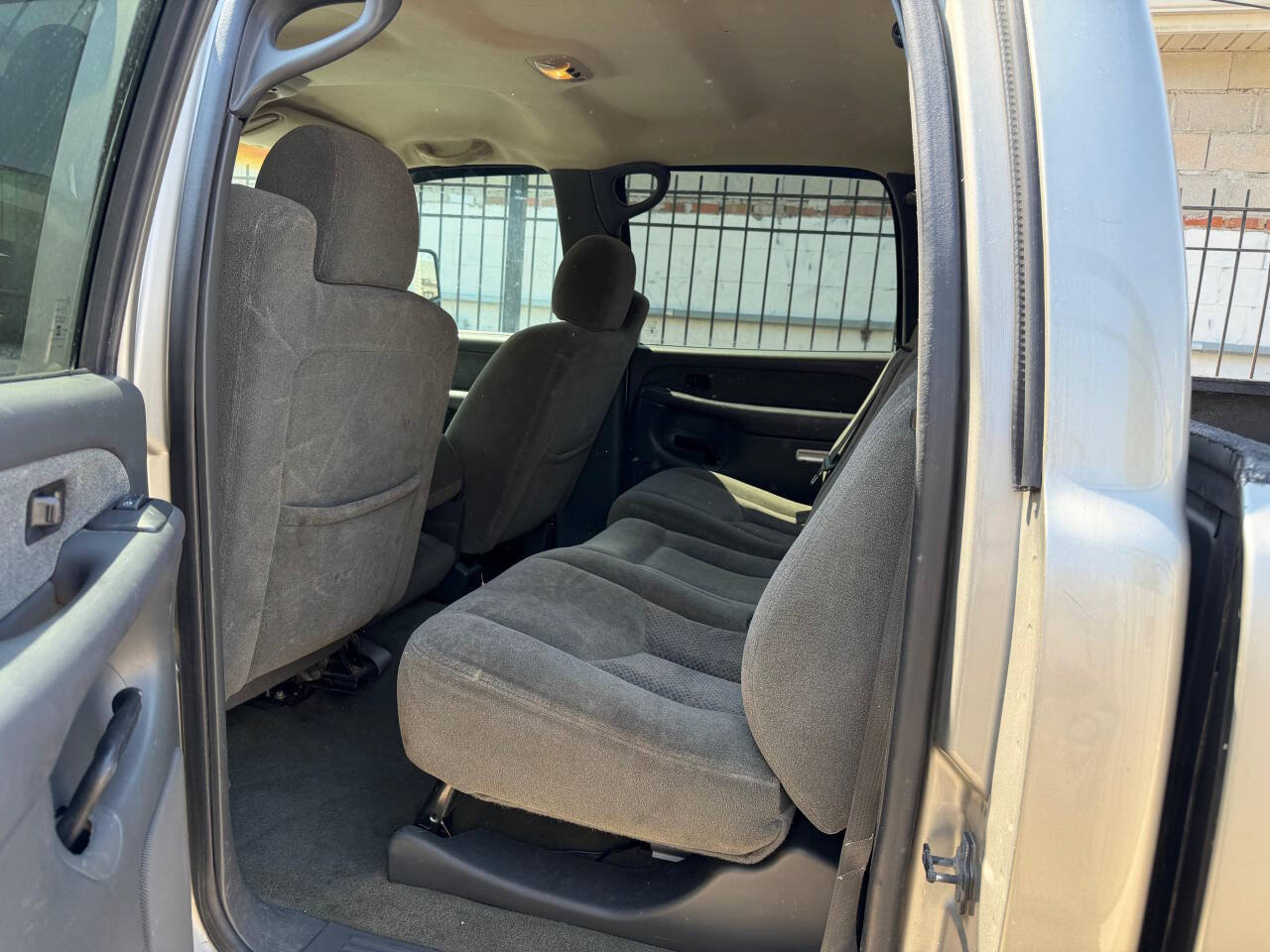 Used 2003 Chevrolet Silverado 2500 LS RWD image 6