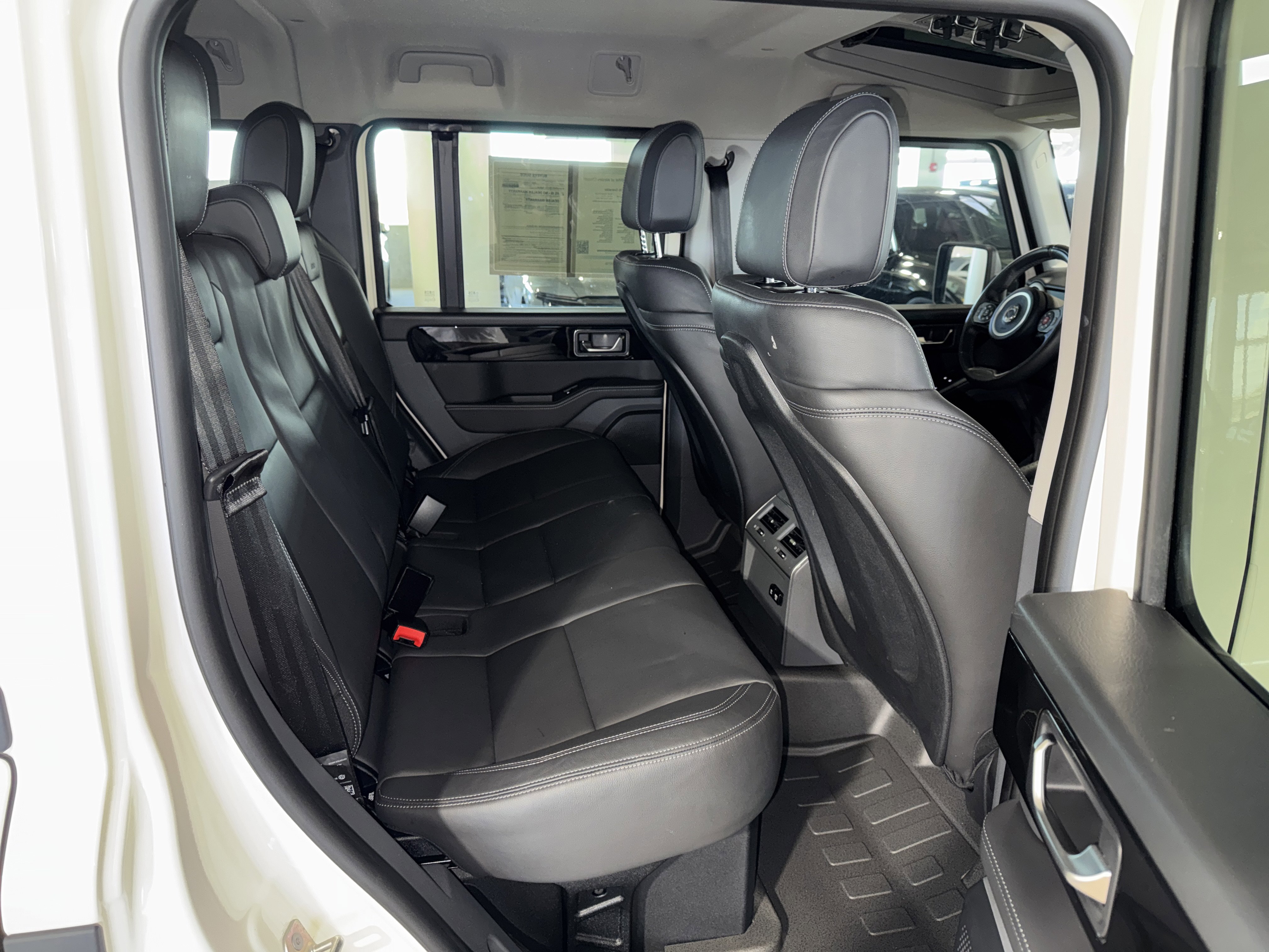 Used 2024 INEOS Grenadier Fieldmaster Edition image 12