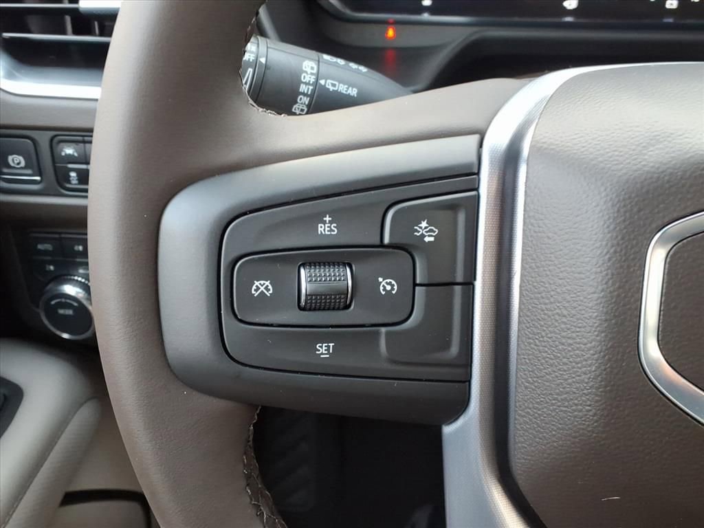 Used 2024 GMC Yukon SLT image 21