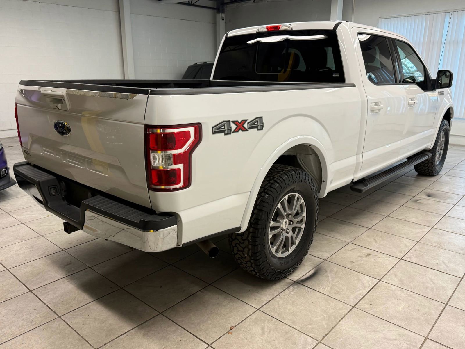 Used 2018 Ford F150 Lariat w/ Trailer Tow Package image 9