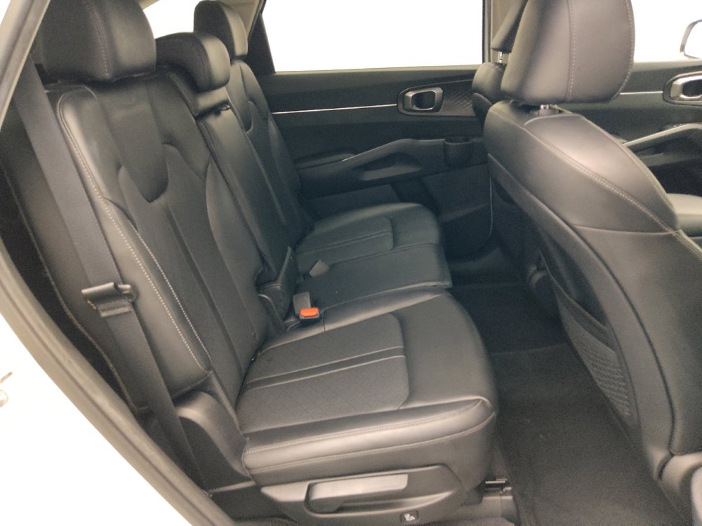 Used 2023 Kia Sorento S w/ Panoramic Sunroof Package FWD image 19