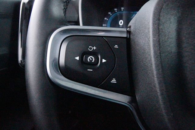 Certified 2025 Volvo XC40 B5 Plus image 16