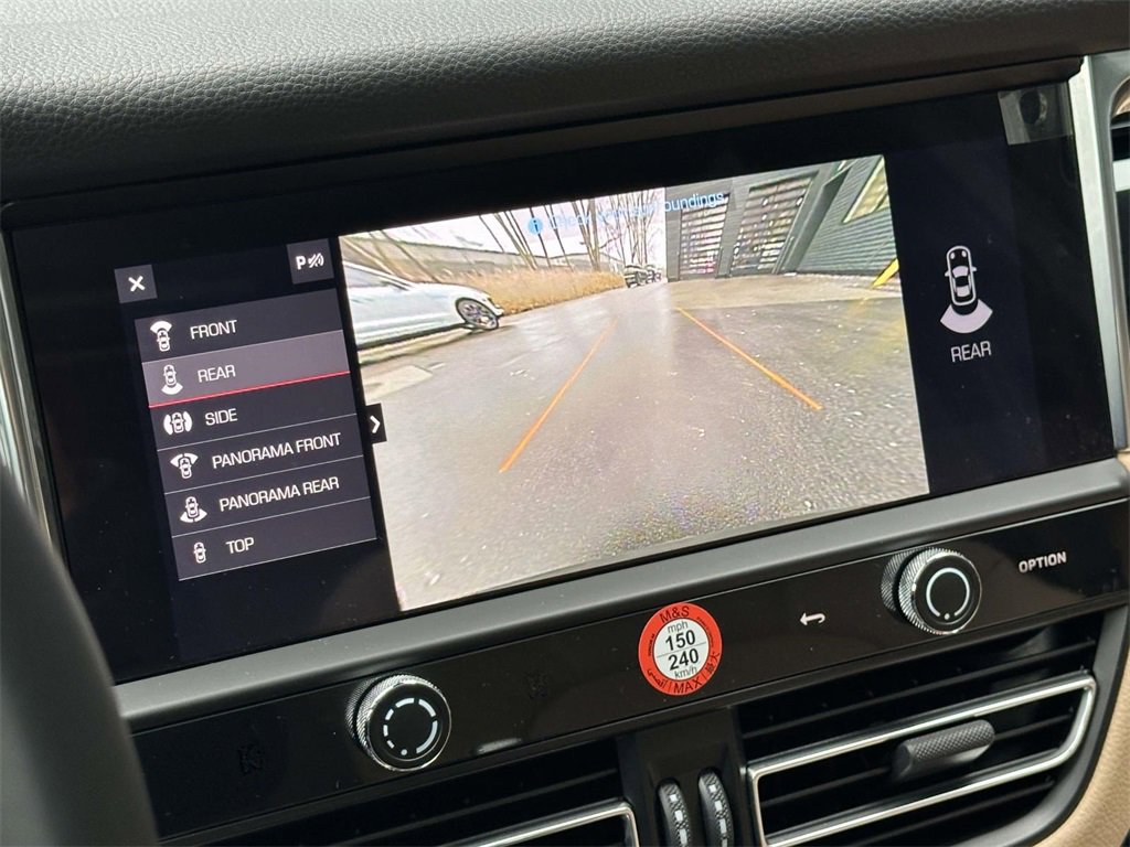 Used 2025 Porsche Macan image 25