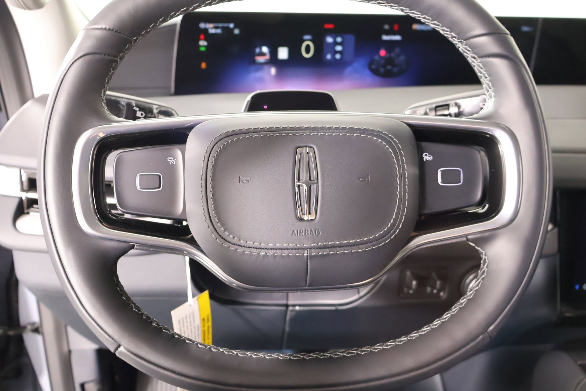 New 2026 Lincoln Navigator Premiere image 3