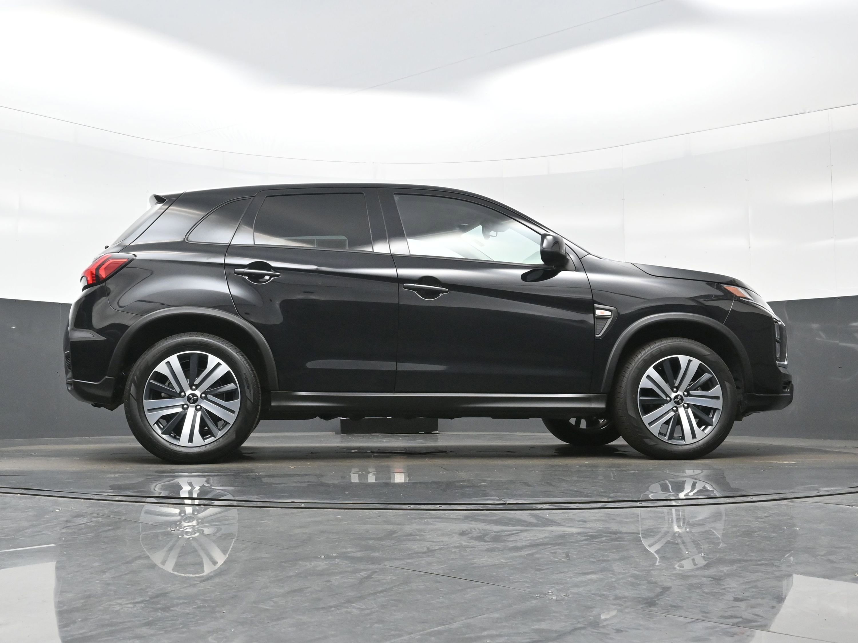Used 2024 Mitsubishi Outlander Sport AWD image 29