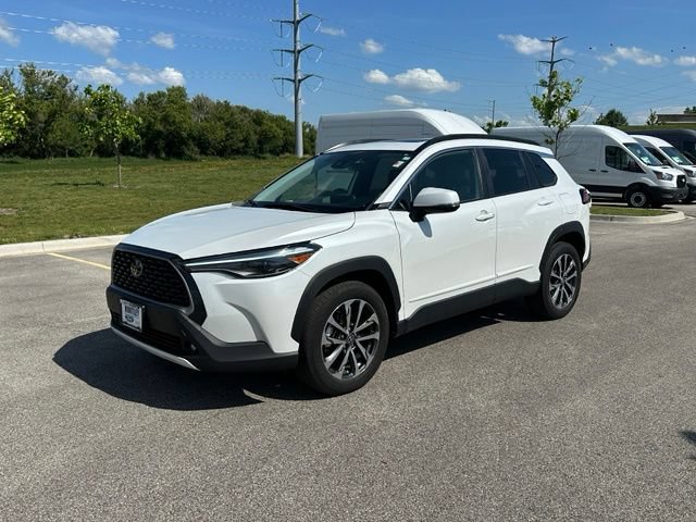 Used 2022 Toyota Corolla Cross XLE w/ Convenience Package FWD video 1