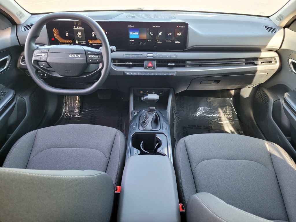 Used 2025 Kia K4 FWD image 16
