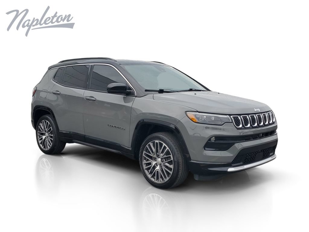 Used 2024 Jeep Compass Limited w/ Elite Group AWD/4WD image 8