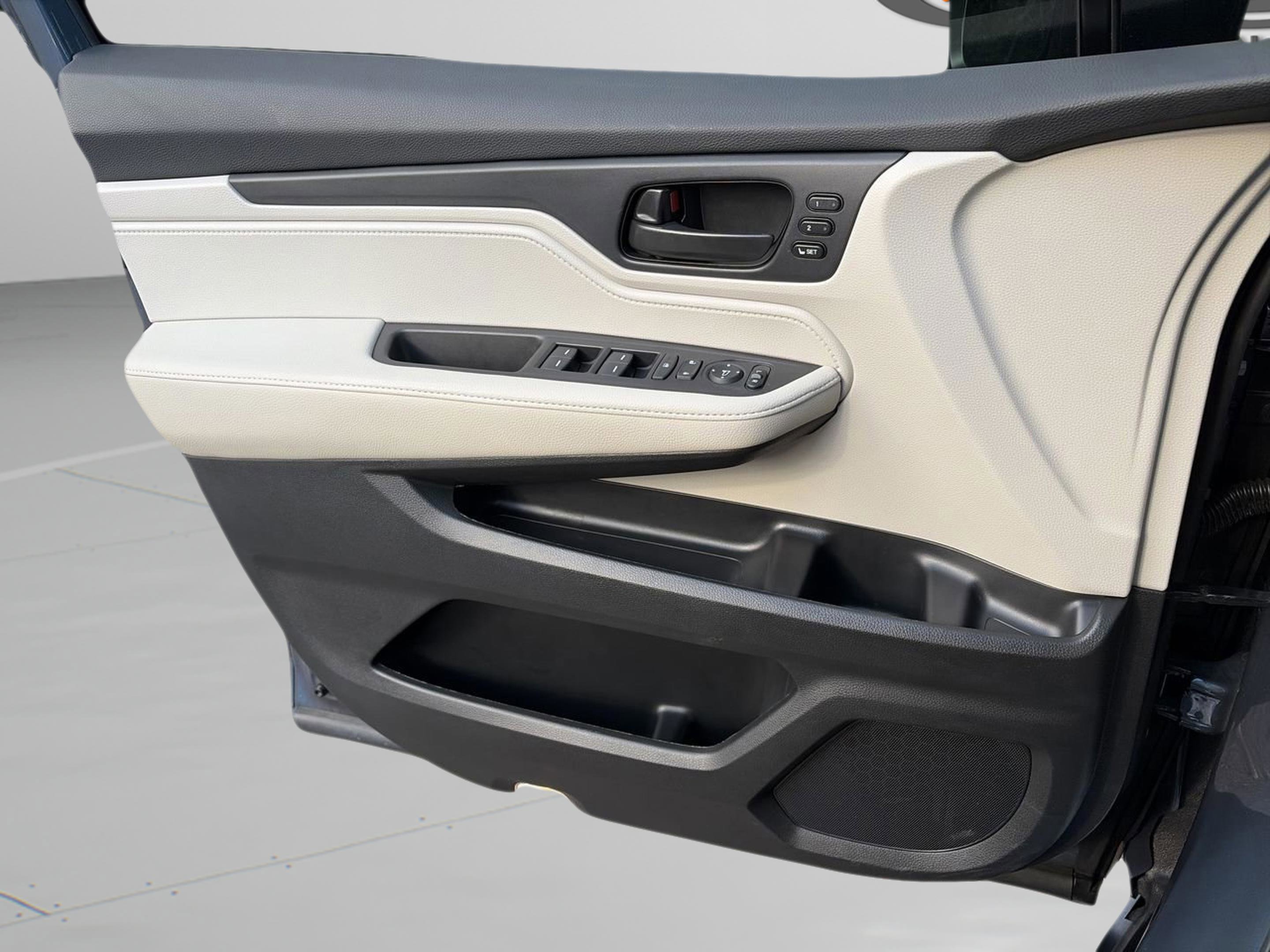 Certified 2025 Honda Odyssey EX-L image 27