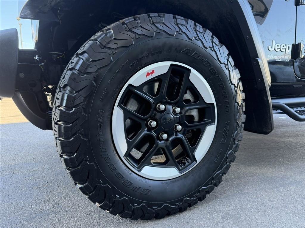 Used 2018 Jeep Wrangler Sport image 27