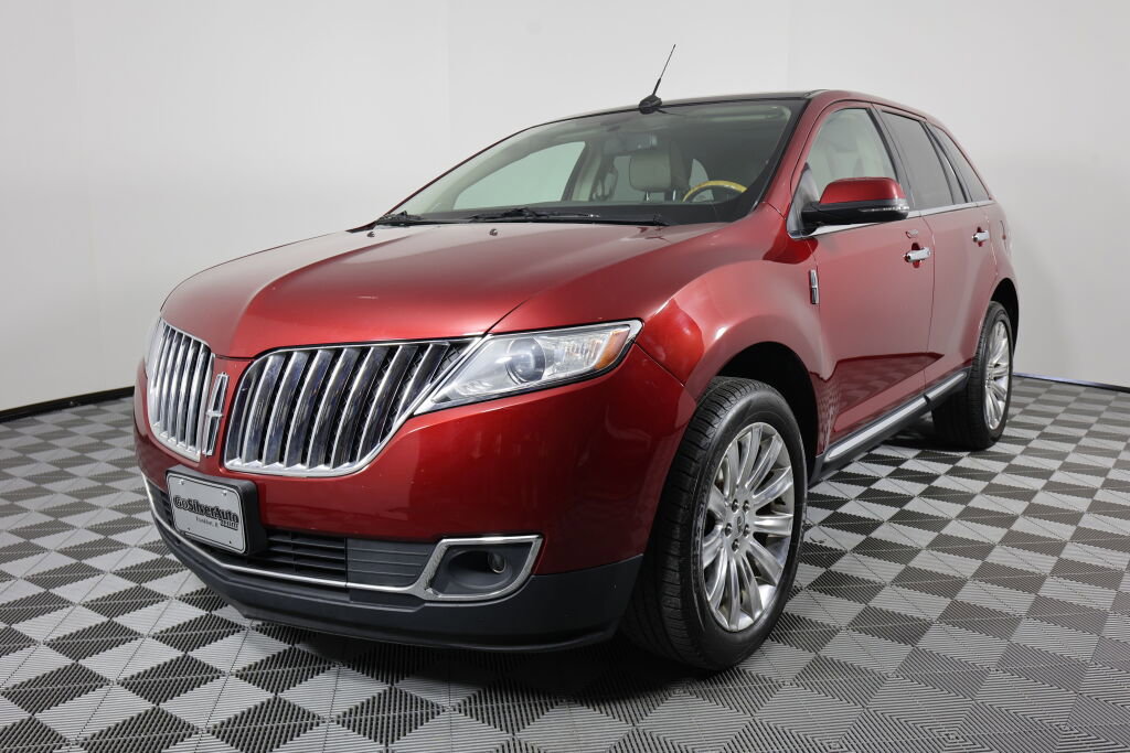 Used 2014 Lincoln MKX AWD w/ Equipment Group 102A image 5