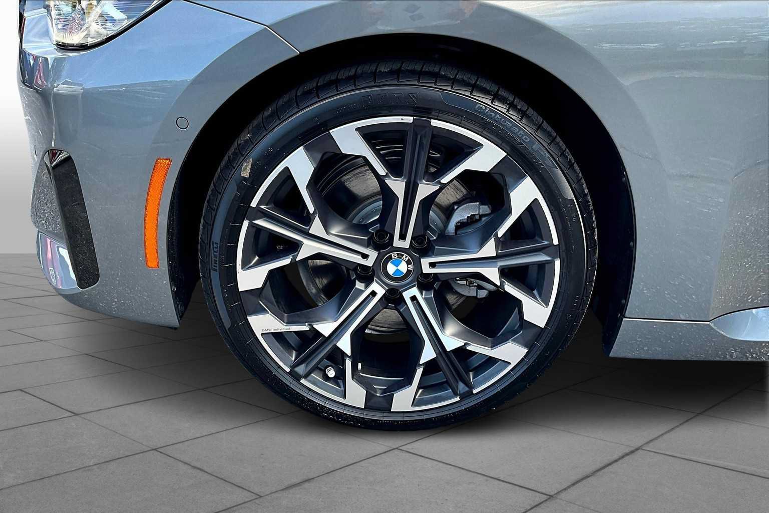 New 2025 BMW 230i Coupe w/ Premium Package RWD image 11