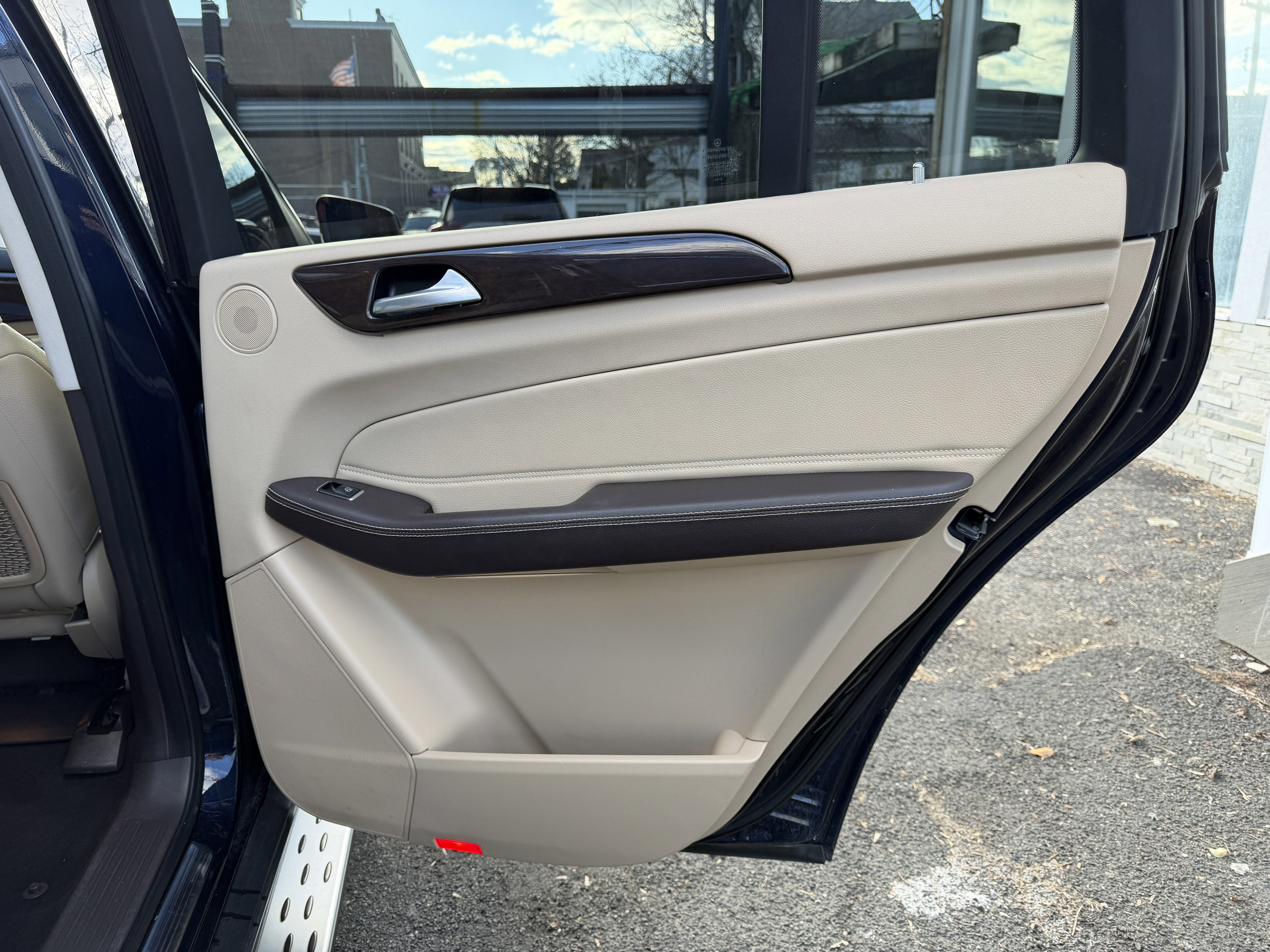 Used 2018 Mercedes-Benz GLS 450 4MATIC w/ Premium Package image 45