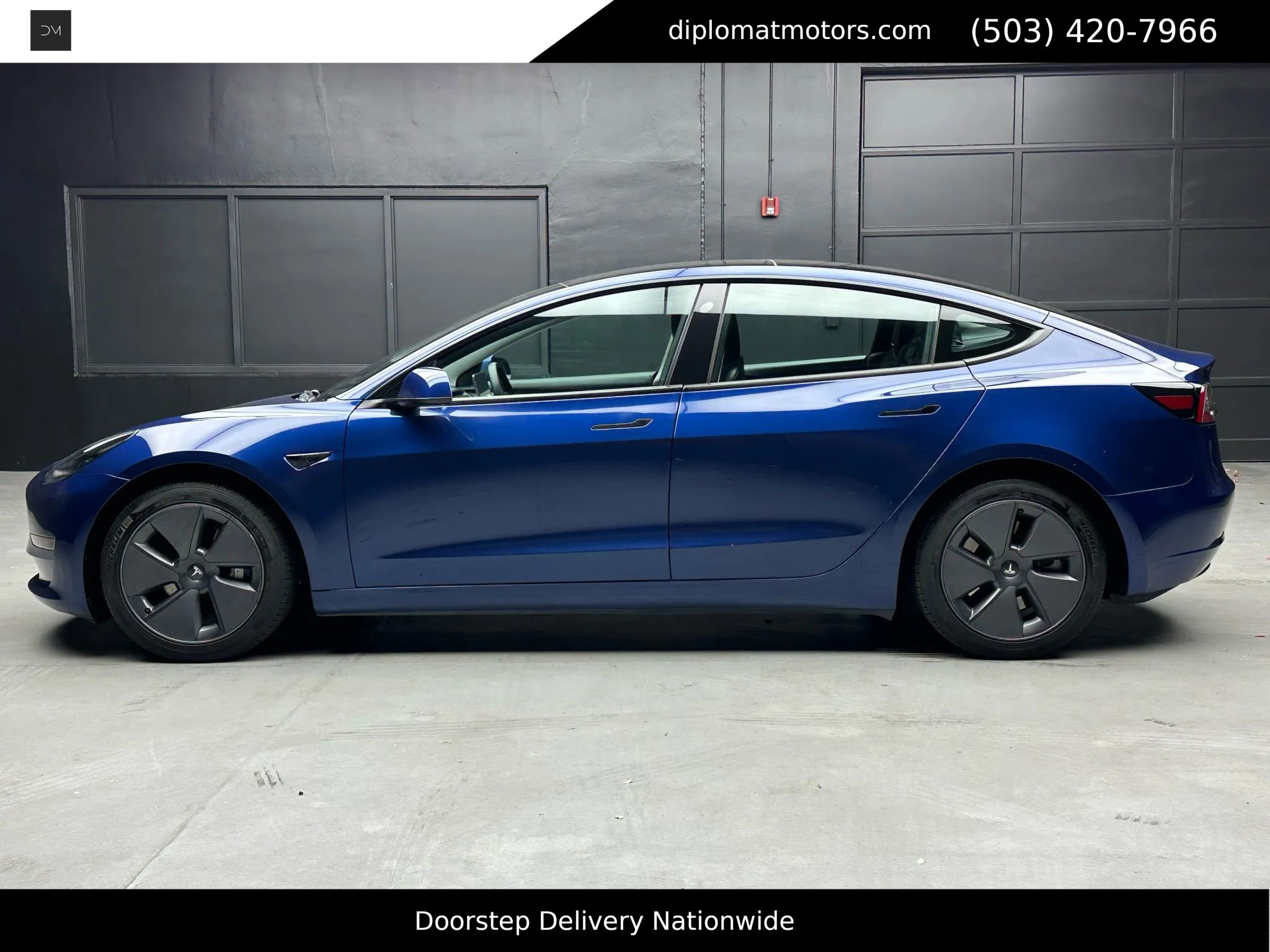 Used 2023 Tesla Model 3 Standard Range image 3