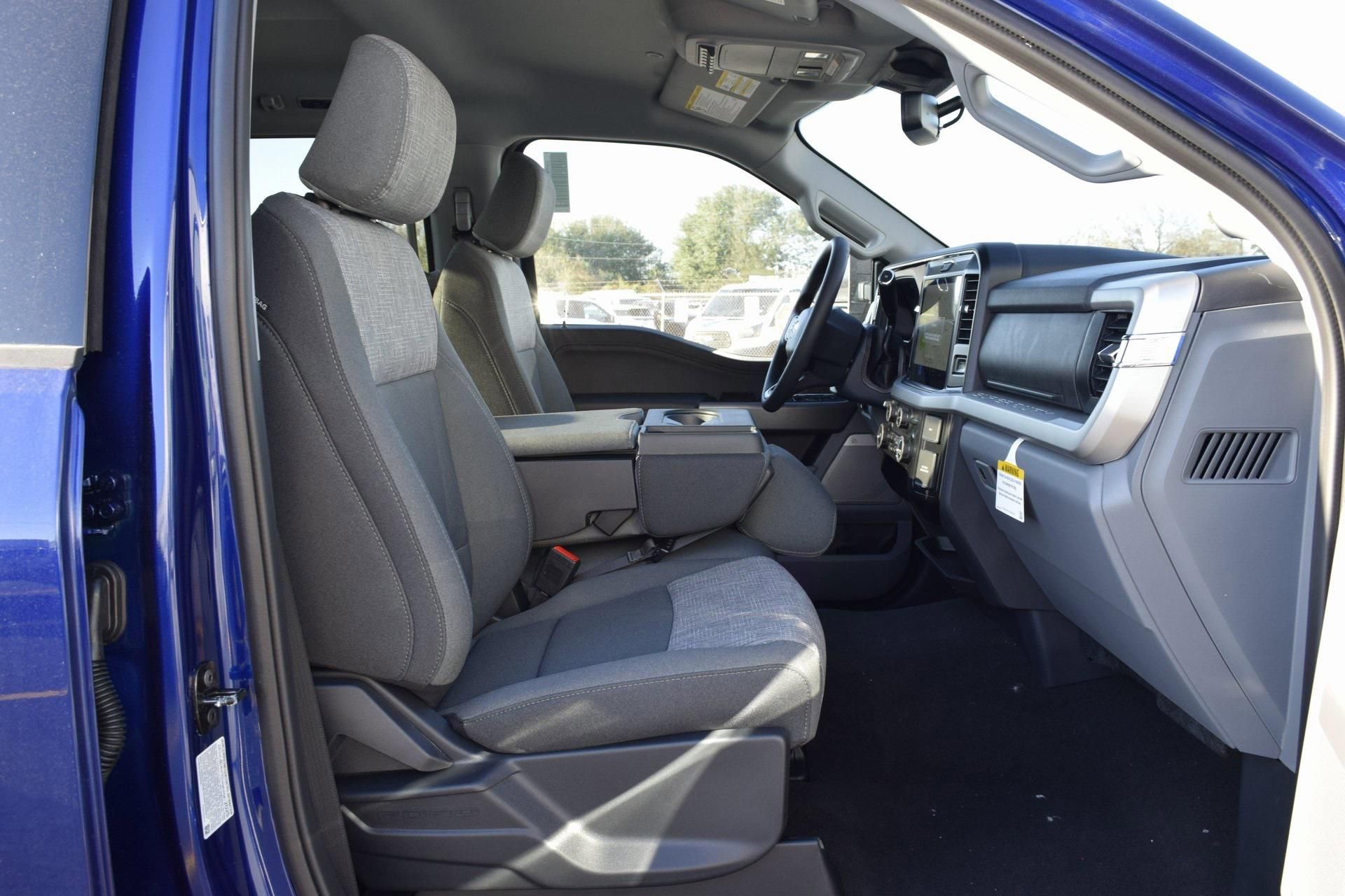 New 2026 Ford F250 XLT w/ XLT Premium Package AWD/4WD image 23