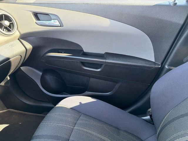 Used 2013 Chevrolet Sonic LT image 21