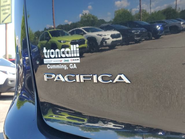 Certified 2023 Chrysler Pacifica Touring-L FWD image 9