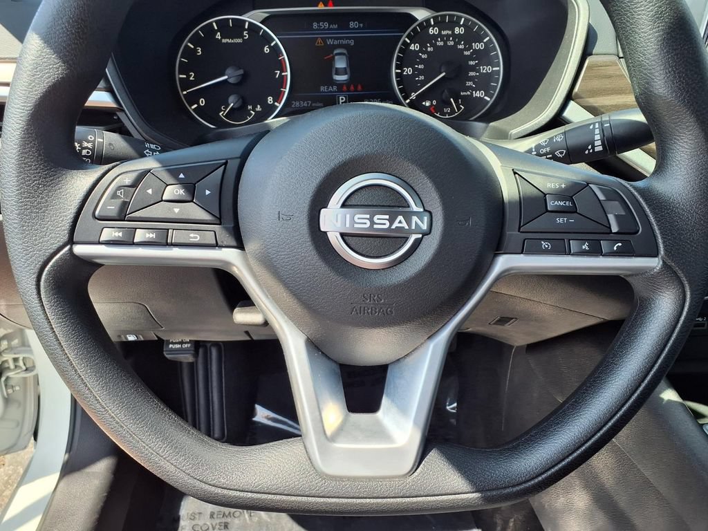 Used 2025 Nissan Altima 2.5 SV FWD image 17