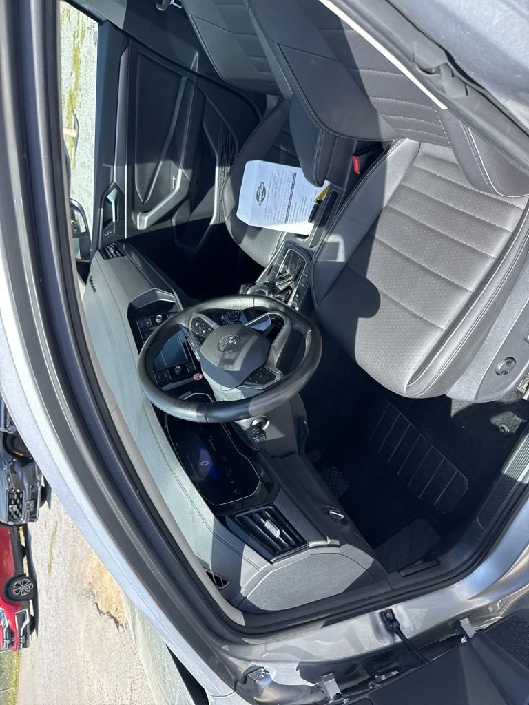 Used 2024 Volkswagen Jetta SE image 14