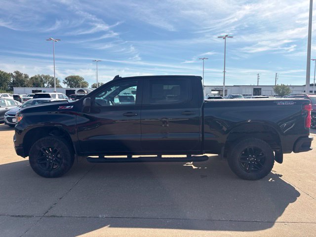 Used 2023 Chevrolet Silverado 1500 Custom Trail Boss AWD/4WD image 6