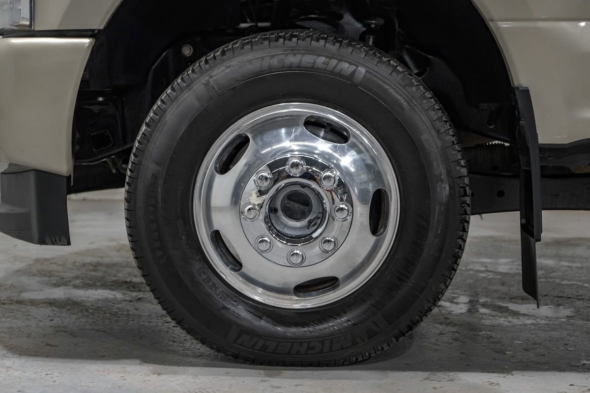 Used 2018 Ford F350 Platinum w/ Platinum Ultimate Package AWD/4WD image 64