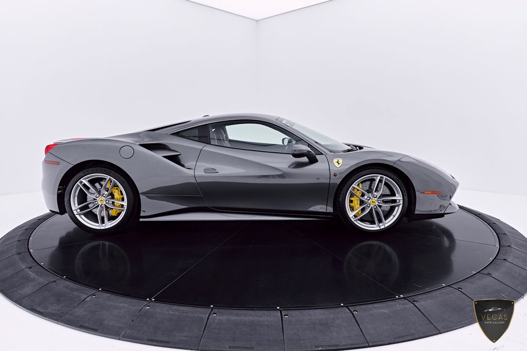 Used 2018 Ferrari 488 GTB RWD image 21