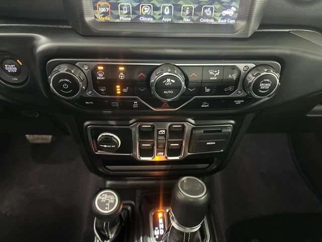 Used 2022 Jeep Wrangler Unlimited Sahara w/ Cold Weather Group image 23