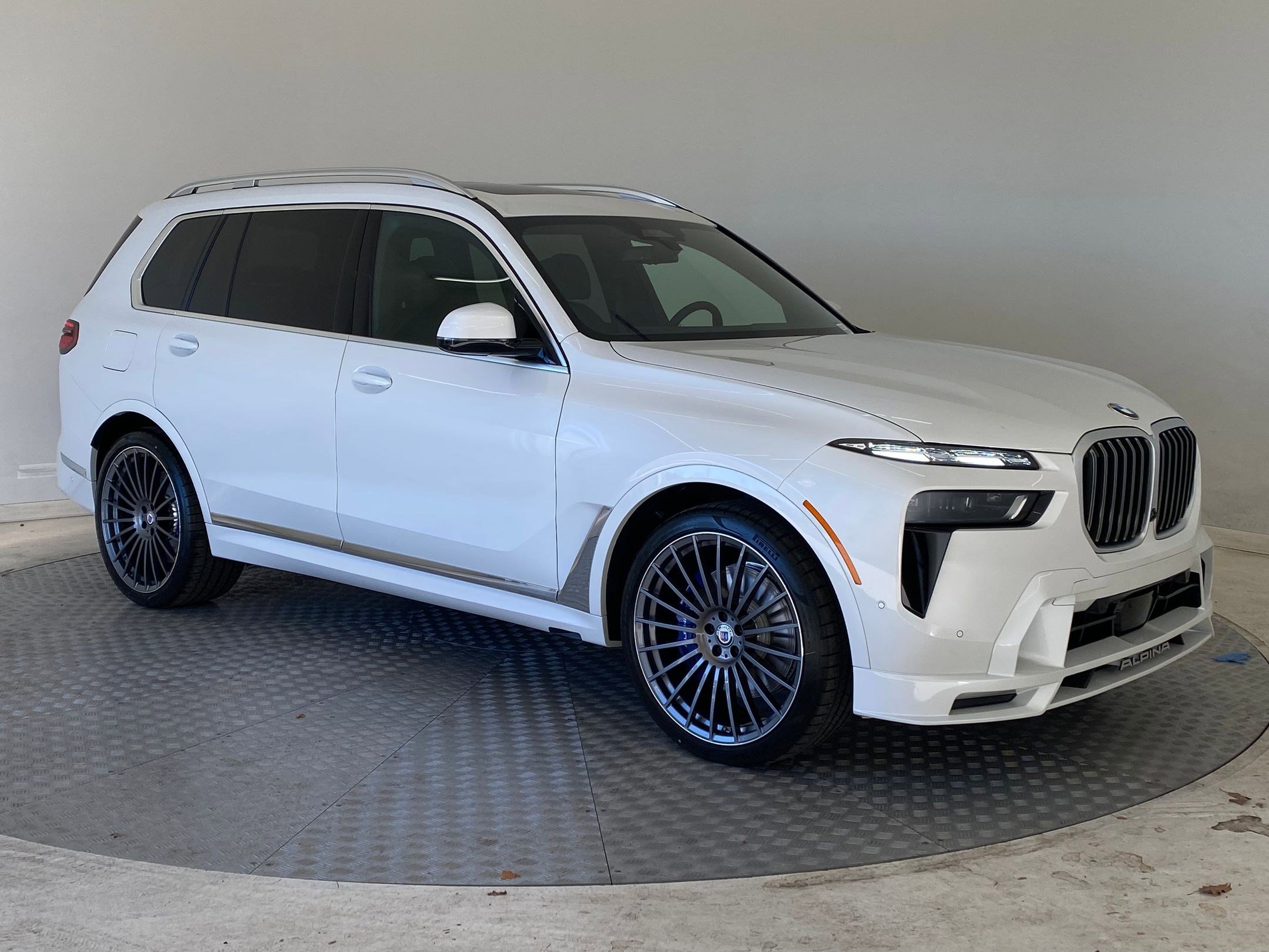 New 2026 BMW ALPINA XB7 image 7