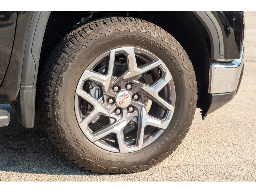 Used 2024 GMC Sierra 1500 SLT w/ SLT Premium Plus Package AWD/4WD image 10