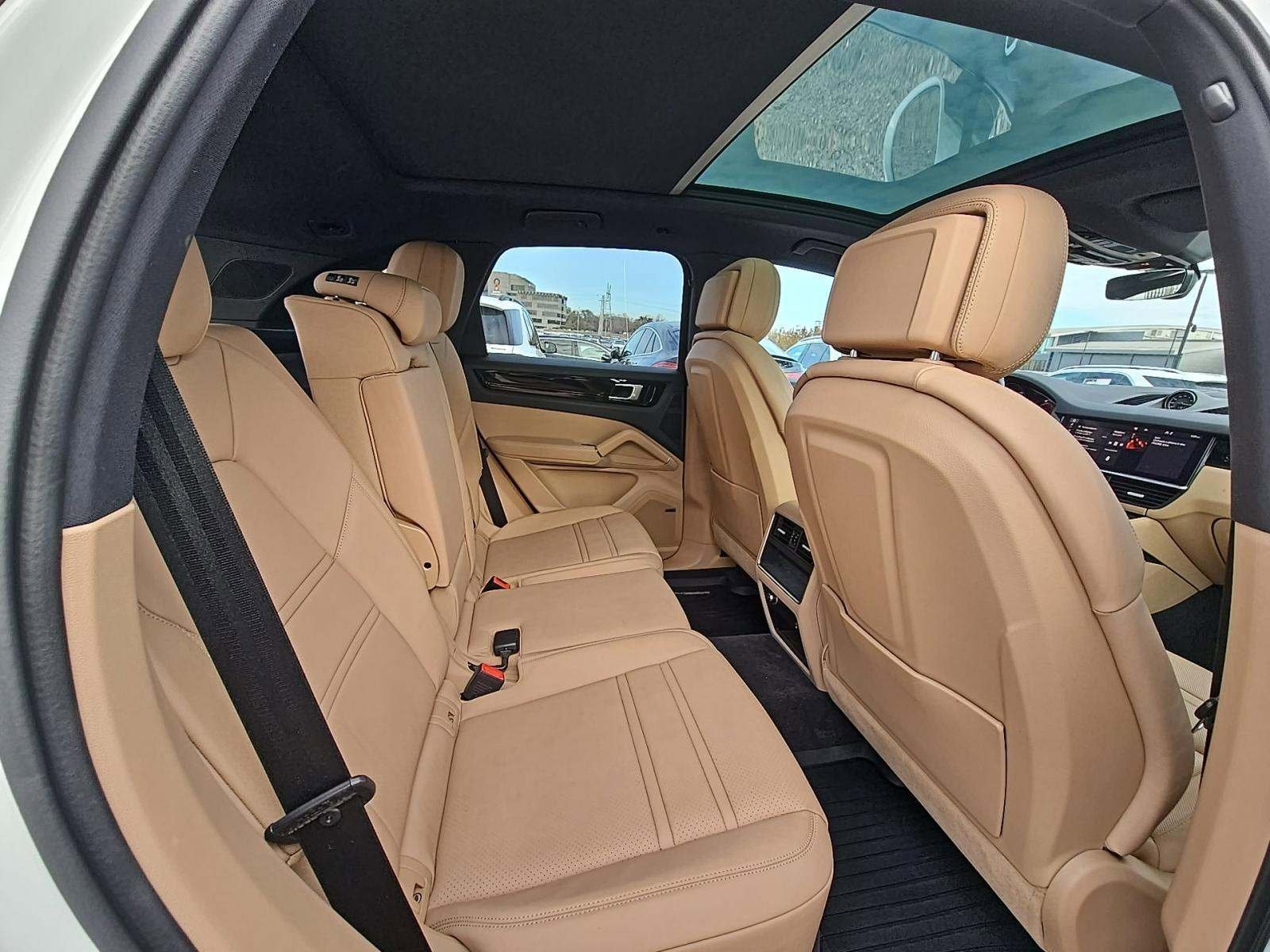 Used 2021 Porsche Cayenne E-Hybrid image 8