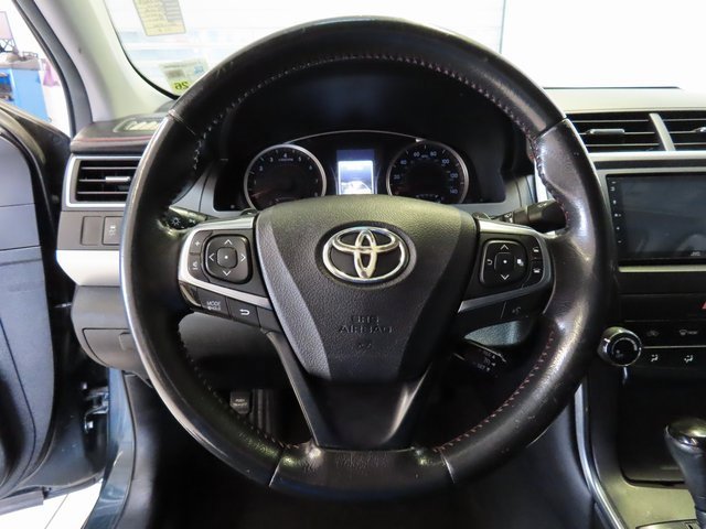 Used 2015 Toyota Camry SE image 9