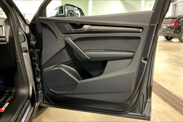 Used 2023 Audi SQ5 Premium w/ Convenience Package image 23