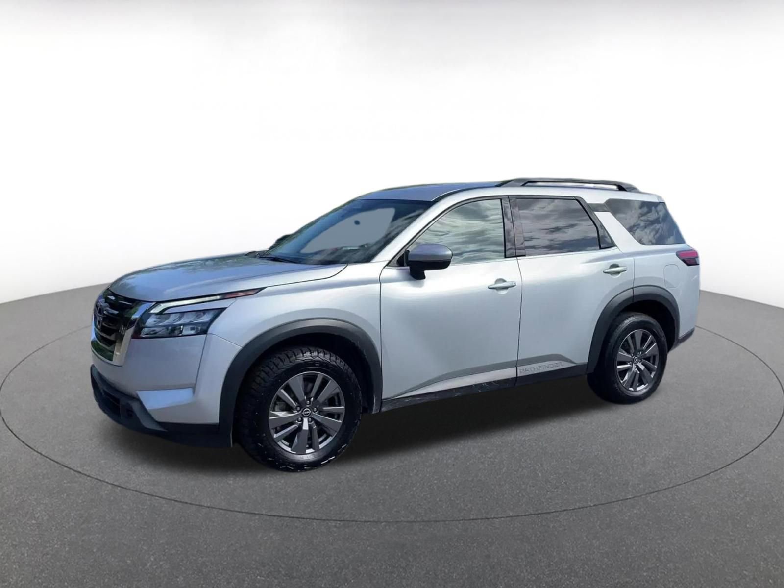 Used 2025 Nissan Pathfinder SV AWD/4WD image 7