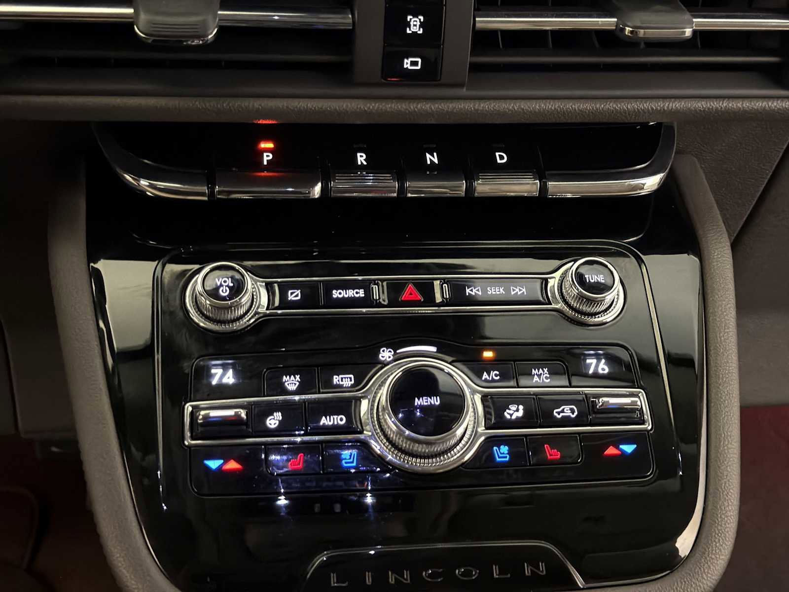 Used 2020 Lincoln Corsair AWD w/ Premium Package image 18