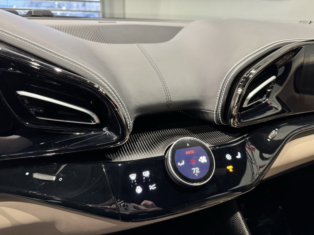 Used 2024 Ferrari Purosangue image 21