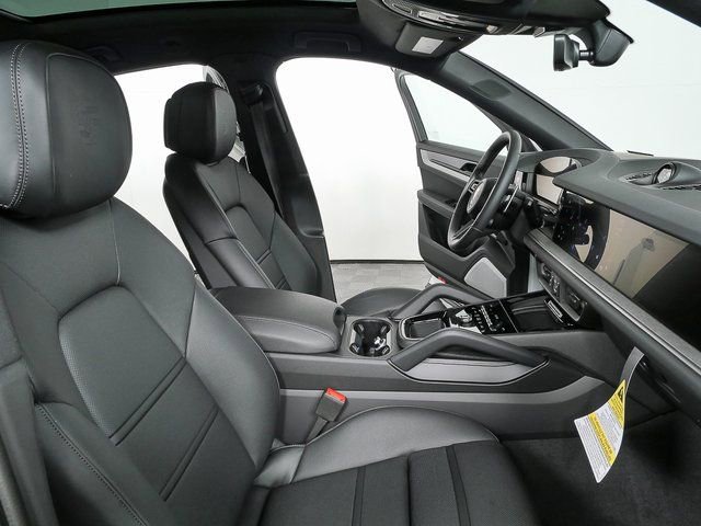 New 2026 Porsche Cayenne S image 24