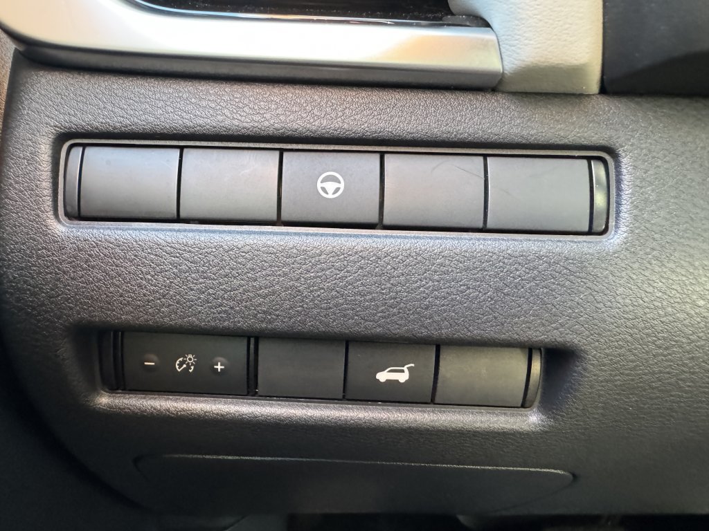 Used 2023 Nissan Rogue SL w/ SL Premium Package FWD image 30