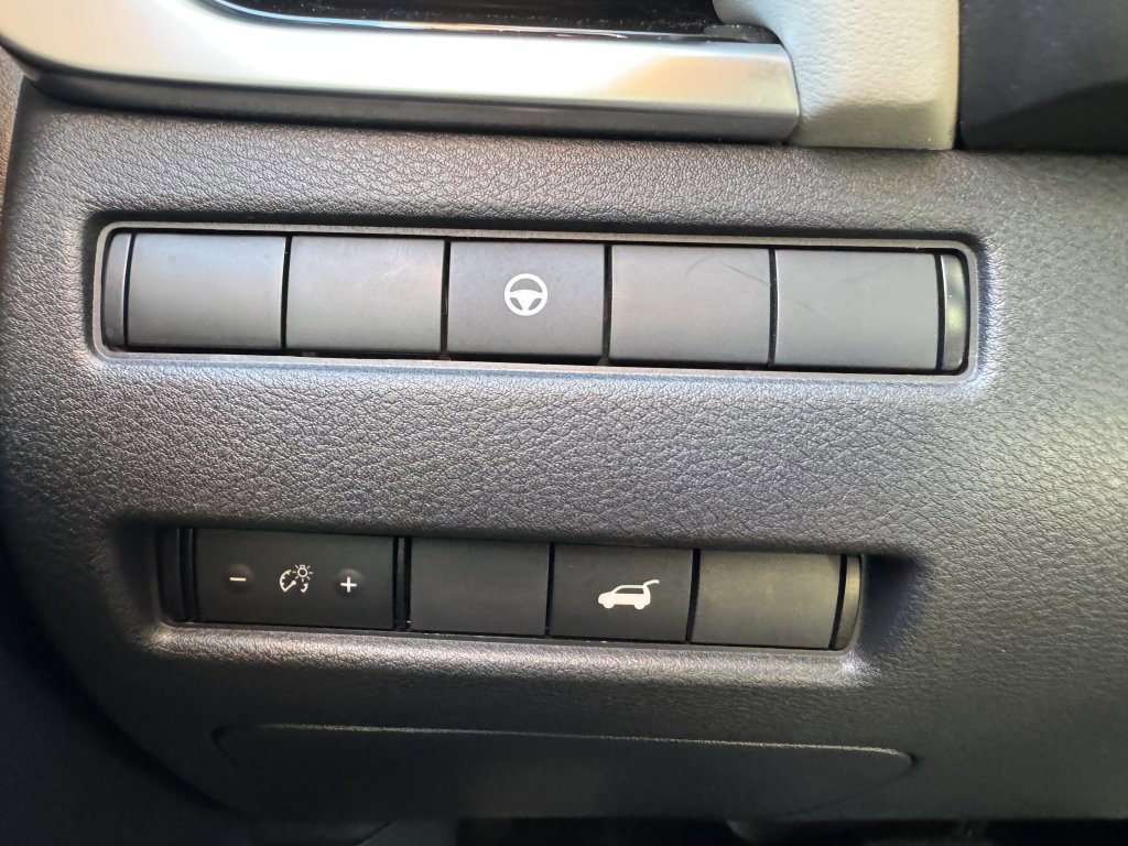 Used 2023 Nissan Rogue SL w/ SL Premium Package FWD image 30