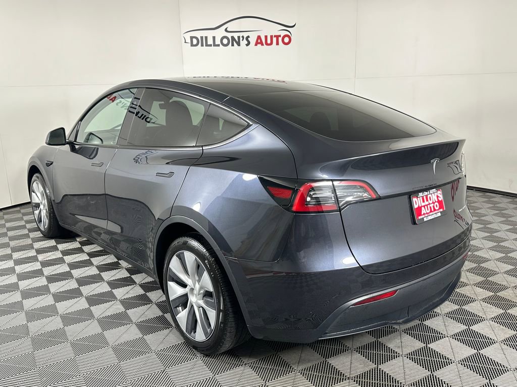Used 2024 Tesla Model Y Long Range AWD/4WD image 6