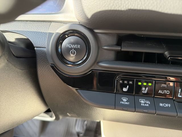 Certified 2024 Toyota Crown AWD/4WD image 15