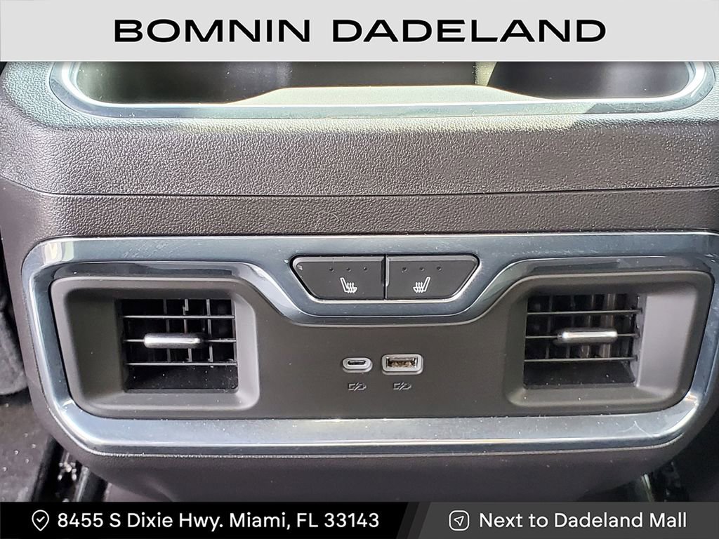 Used 2024 Chevrolet Silverado 1500 High Country w/ High Country Premium Package image 12