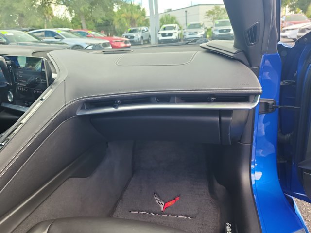 Used 2021 Chevrolet Corvette Stingray Preferred Conv w/ Z51 Performance Package RWD image 4