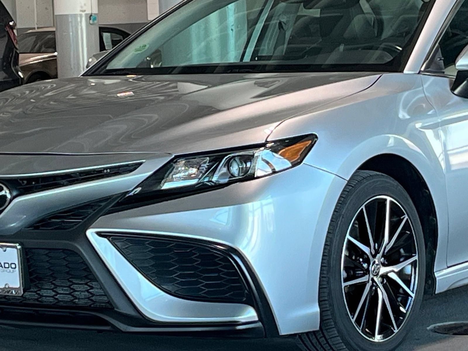 Used 2021 Toyota Camry SE FWD image 5