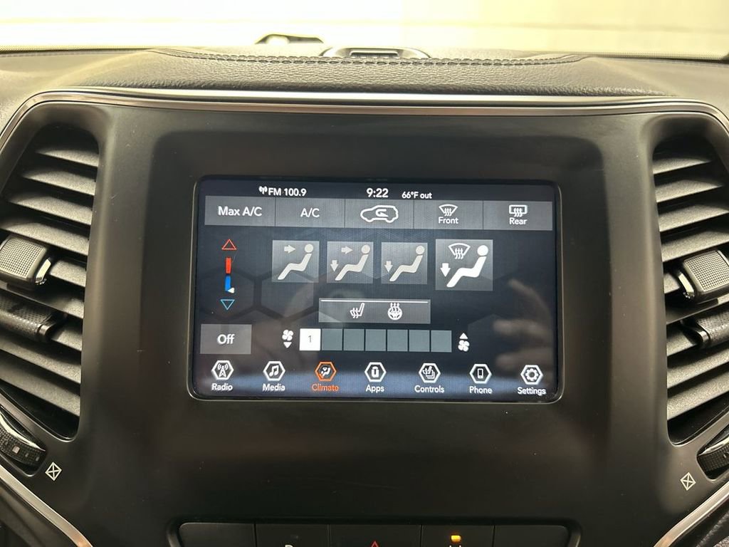 Used 2021 Jeep Cherokee Latitude Lux w/ Trailer Tow Group AWD/4WD image 14