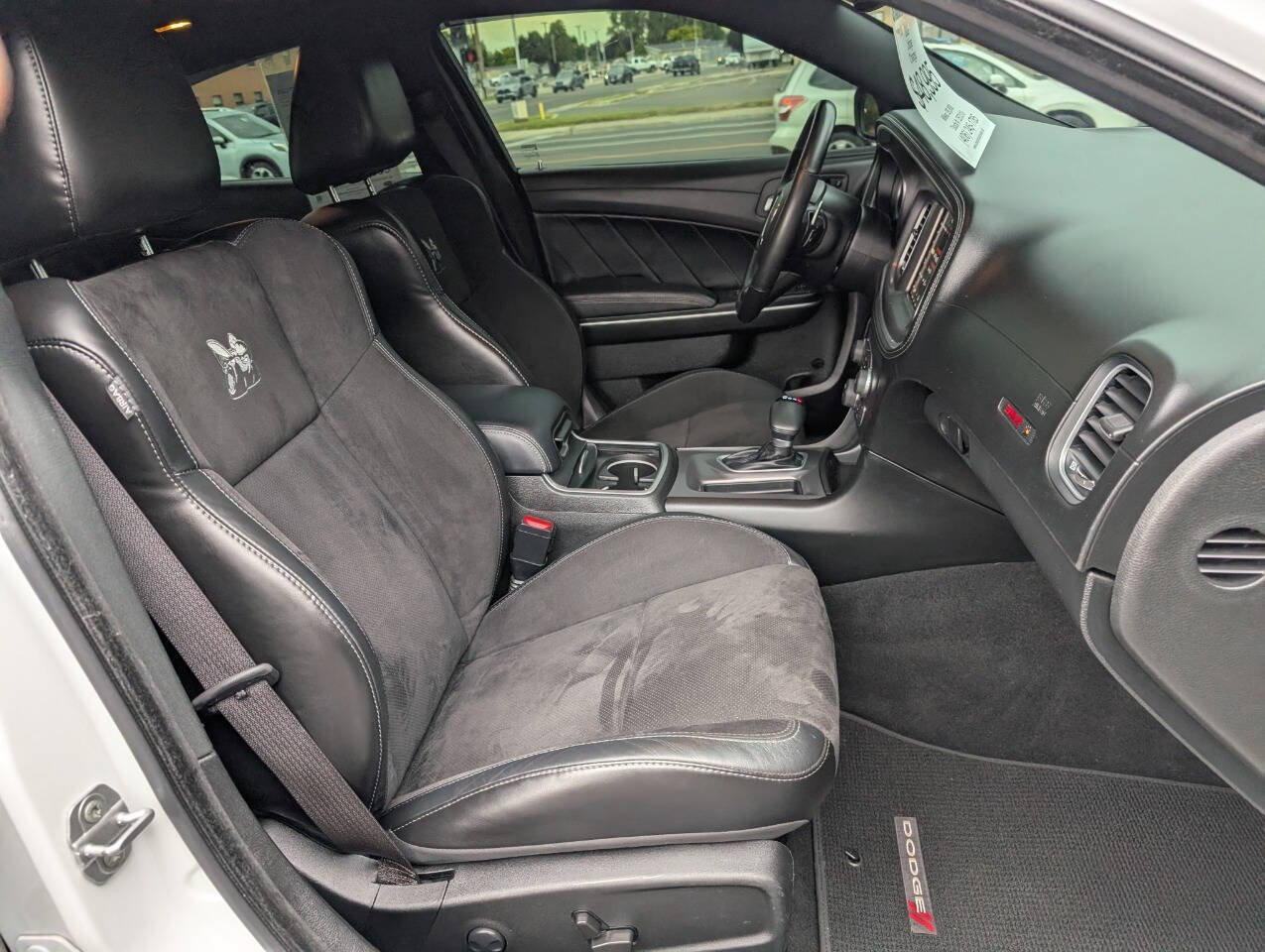 Used 2022 Dodge Charger Scat Pack w/ Dynamics Package RWD image 17